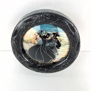 Vintage Silhouette Flamenco Dancers in 5" Chalk Frame with Convex Glass